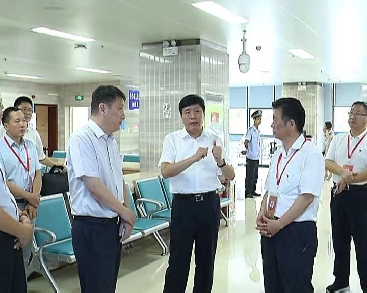 市长史根治一行莅临市公共资源交易中心调研